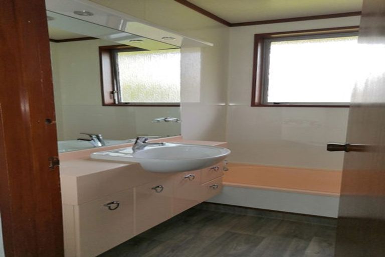 Photo of property in 47 Walton Park Avenue, Fairfield, Dunedin, 9018