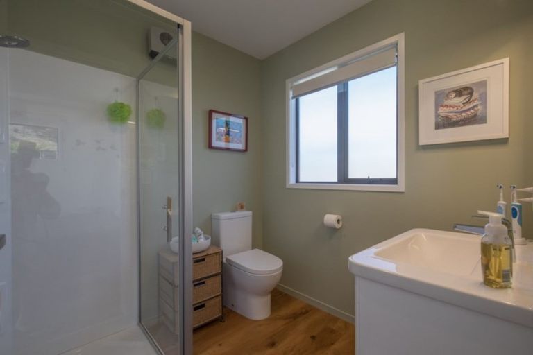 Photo of property in 20 Snowberry Street, Albert Town, Wanaka, 9305