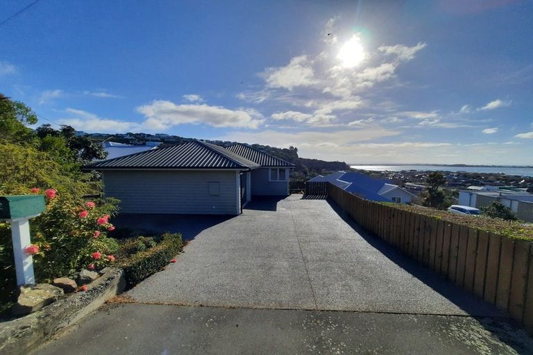 Photo of property in 42 Moncks Spur Road, Redcliffs, Christchurch, 8081