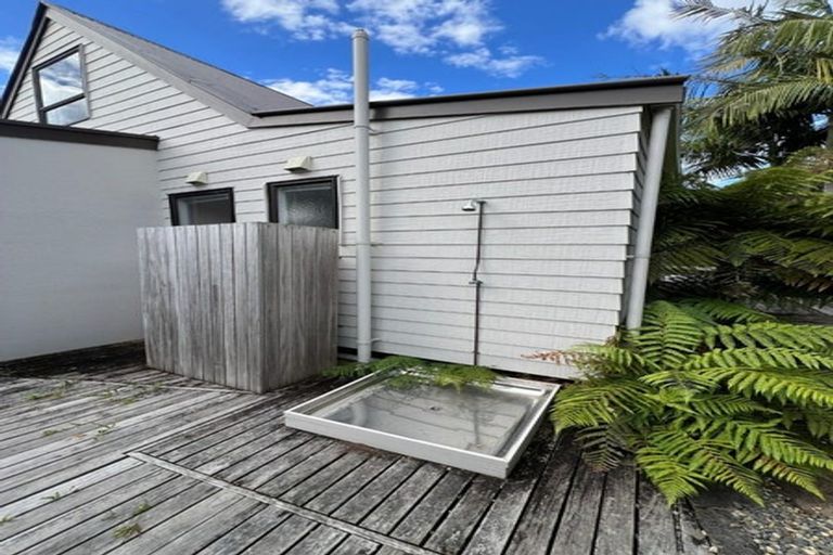 Photo of property in 1/62 Beresford Street, Bayswater, Auckland, 0622