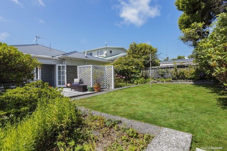 Photo of property in 84 Campbell Street, Karori, Wellington, 6012