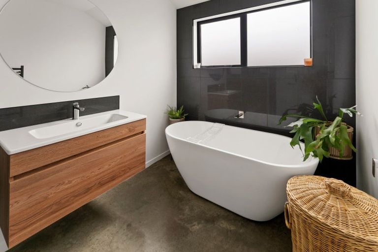 Photo of property in 17 Huntaway Close, Stoke, Nelson, 7011