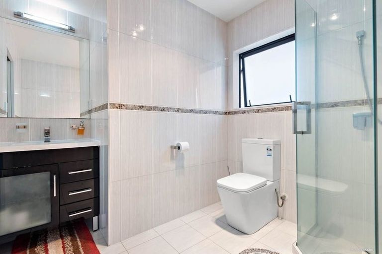 Photo of property in 93 Waitaki Street, Henderson, Auckland, 0612