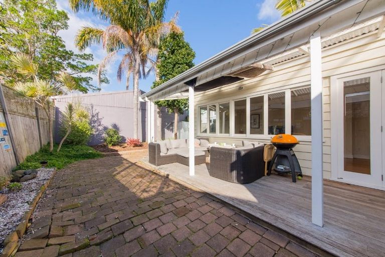 Photo of property in 24 Anne Street, Devonport, Auckland, 0624