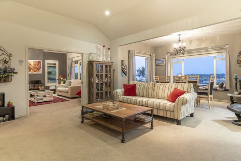 Photo of property in 15 Lynley Park Drive, Omokoroa, 3114