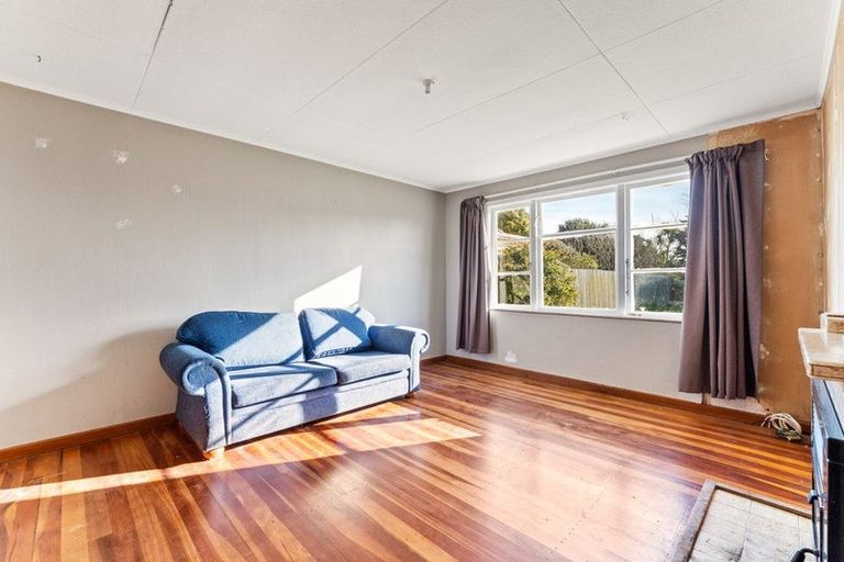 Photo of property in 12 Burns Street, Tawhero, Whanganui, 4501