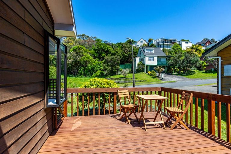 Photo of property in 17 Shackle Lane, Whitby, Porirua, 5024
