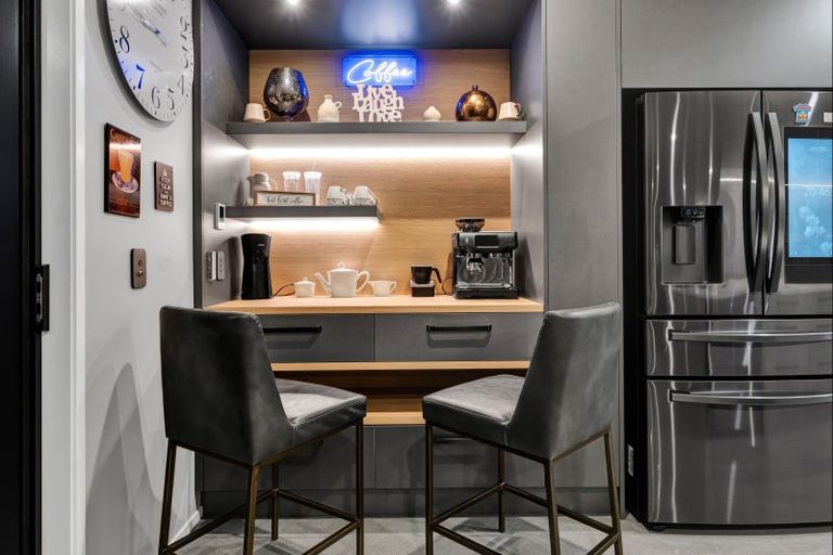 Photo of property in 129 Smart Road, Glen Avon, New Plymouth, 4372