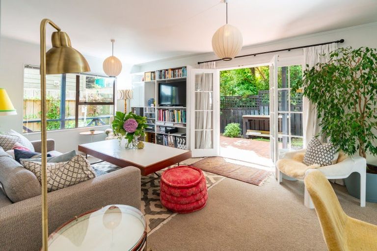 Photo of property in 4/85 Elizabeth Street, Mount Victoria, Wellington, 6011