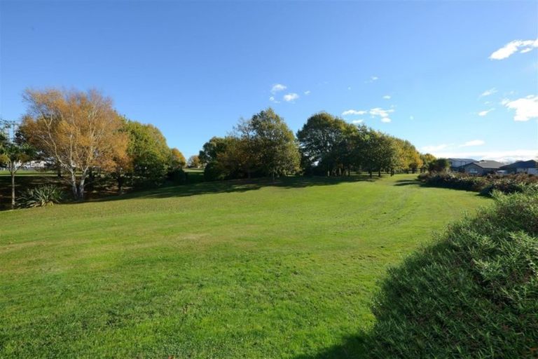 Photo of property in 16 Kilkivan Lane, Broomfield, Christchurch, 8042