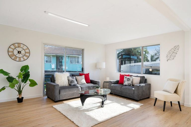 Photo of property in 4 Serrano Place, Clover Park, Auckland, 2023