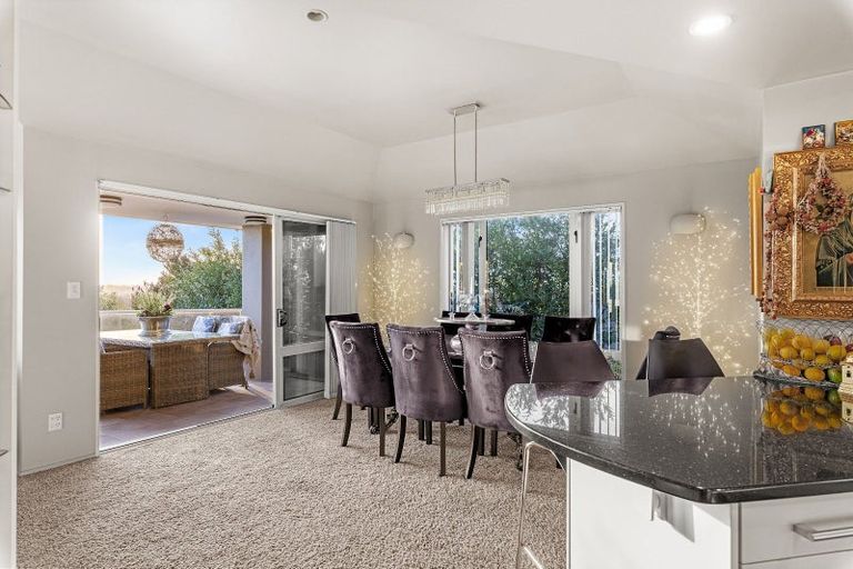 Photo of property in 16 Highcrest Heights, Westmorland, Christchurch, 8025