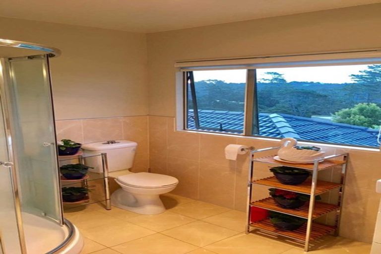 Photo of property in 15 Meteor Place, Schnapper Rock, Auckland, 0632