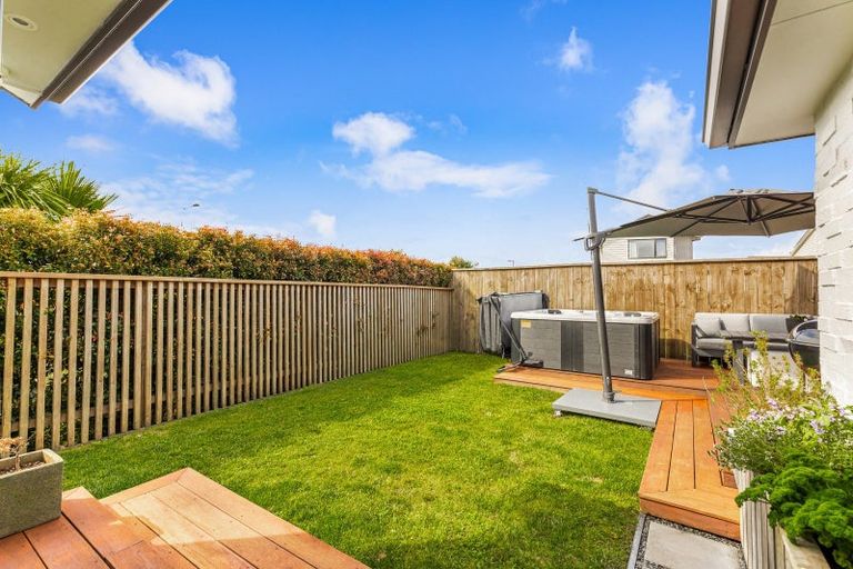 Photo of property in 33 Nellie Drive, Kumeu, 0810