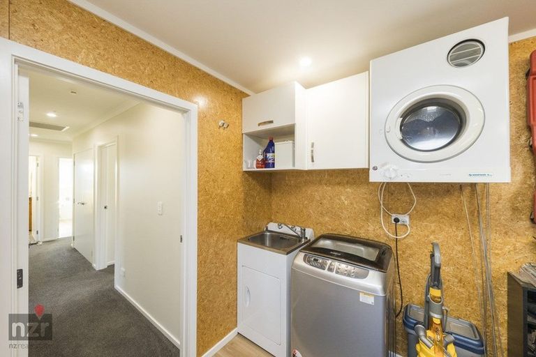 Photo of property in 20 George Street, Bulls, 4818