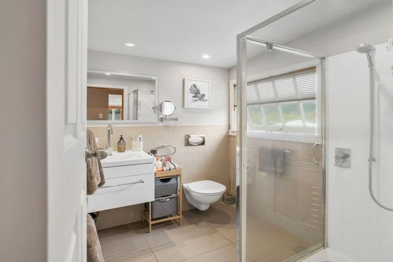 Photo of property in 64 Waller Street, Murchison, 7007