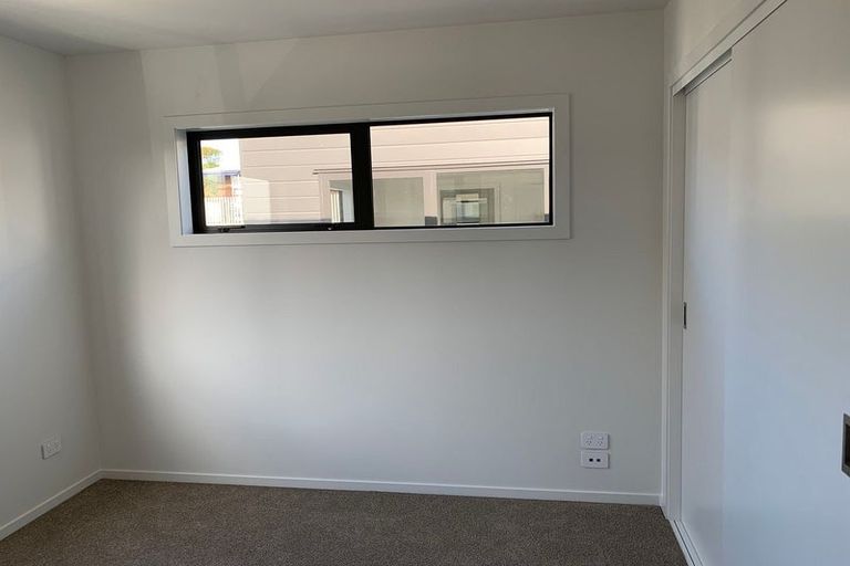 Photo of property in 5/4 Harry Ward Place, Henderson, Auckland, 0610