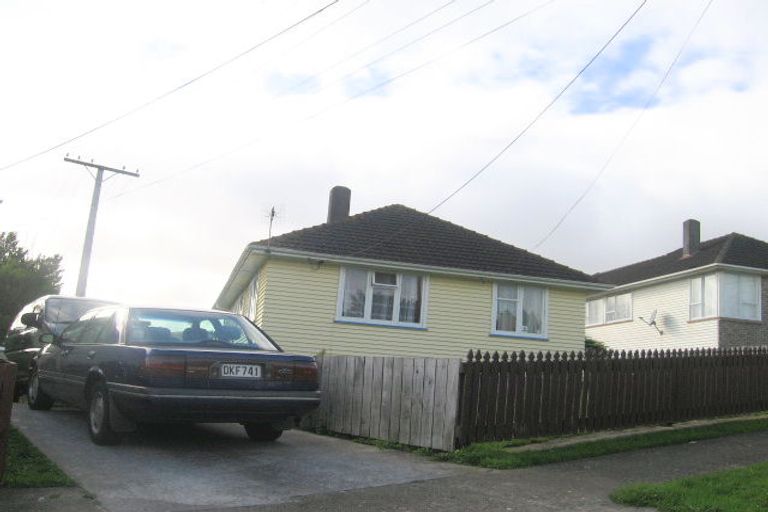 Photo of property in 6 Mitchell Grove, Ranui, Porirua, 5024