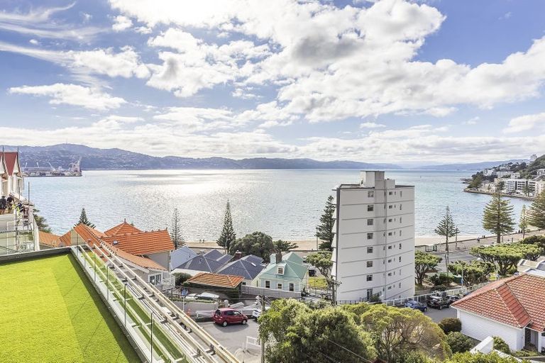 Photo of property in 3/16 Oriental Terrace, Oriental Bay, Wellington, 6011