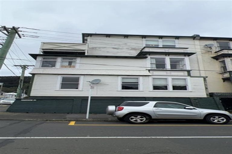 Photo of property in 77 Brougham Street, Mount Victoria, Wellington, 6011