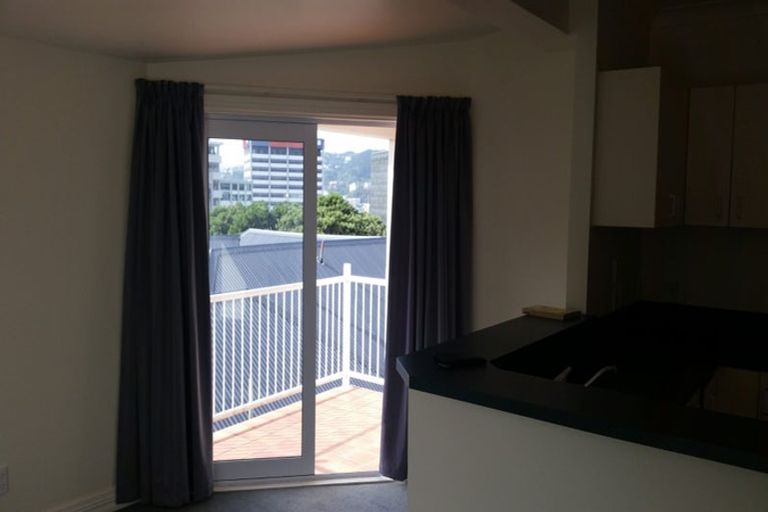 Photo of property in 18 Hill Street, Thorndon, Wellington, 6011