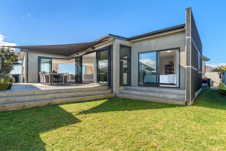 Photo of property in 3 Pine Avenue, Otumoetai, Tauranga, 3110