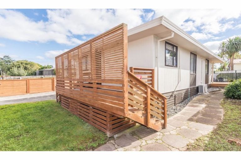 Photo of property in 1 Ireland Place, Ranui, Auckland, 0612