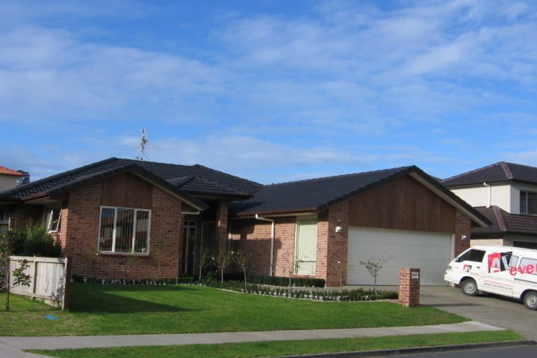 Photo of property in 18 Earlshall Drive, Flat Bush, Auckland, 2016