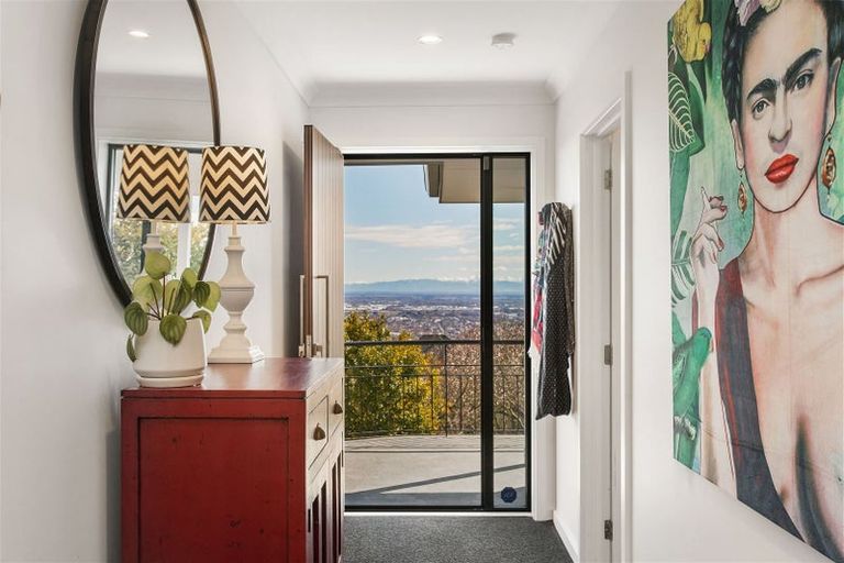 Photo of property in 138a Dyers Pass Road, Cashmere, Christchurch, 8022