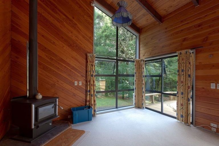 Photo of property in 12a Marina Grove, Frankleigh Park, New Plymouth, 4310