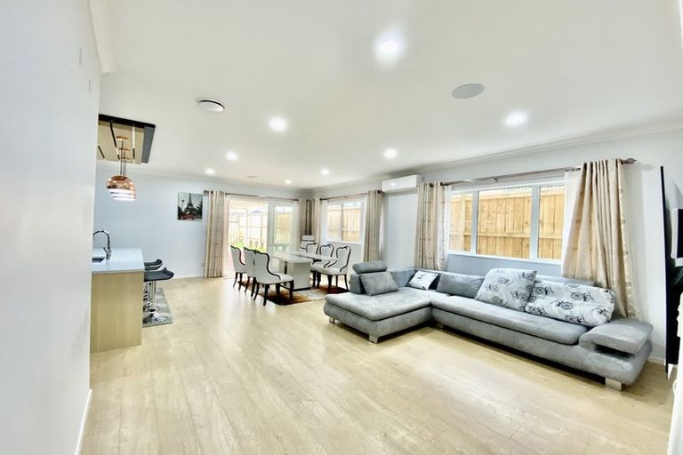 Photo of property in 40 Tinaku Road, Flat Bush, Auckland, 2019