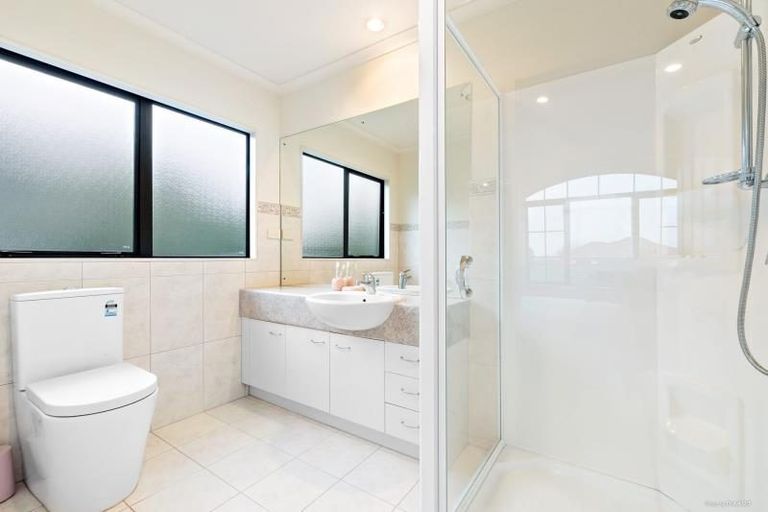 Photo of property in 43 Stellamaris Way, Northpark, Auckland, 2013