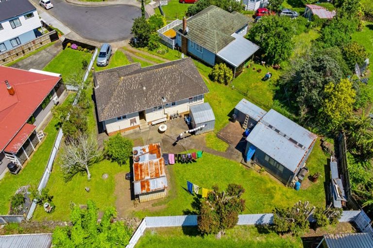 Photo of property in 12 Derrett Place, Mangere Bridge, Auckland, 2022