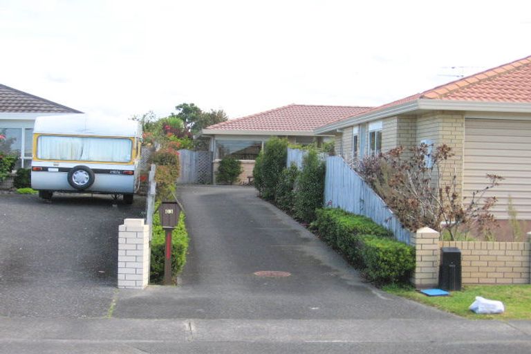 Photo of property in 63 Lakeside Drive, Orewa, 0931
