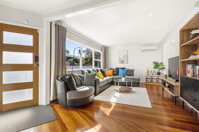 Photo of property in 1/58 James Street, Bayview, Auckland, 0629