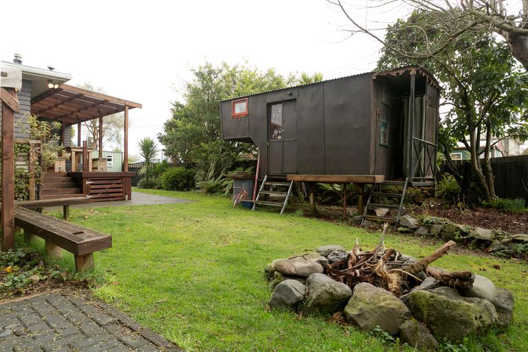 Photo of property in 23 Te Hatepe Avenue, Taupo, 3330