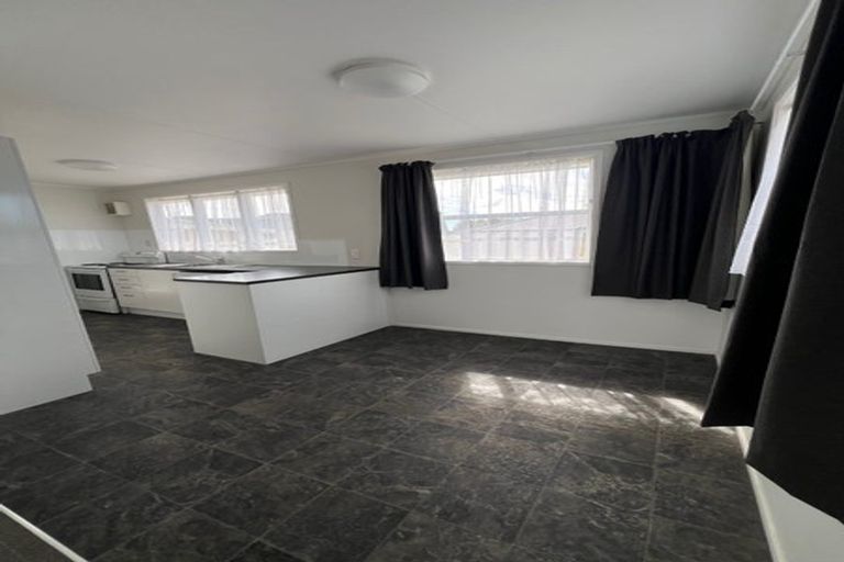 Photo of property in 71 Meadowvale Drive, Levin, 5510