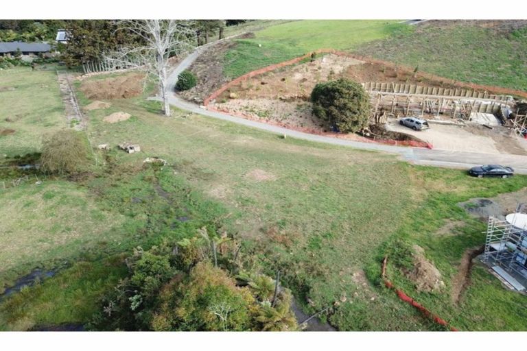 Photo of property in 11 Mandeno Drive, Kerikeri, 0230