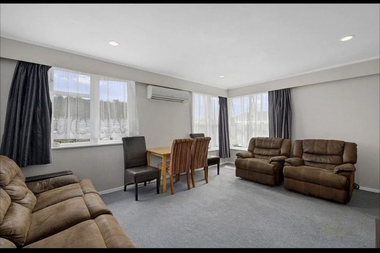 Photo of property in 12 Thomson Grove, Stokes Valley, Lower Hutt, 5019
