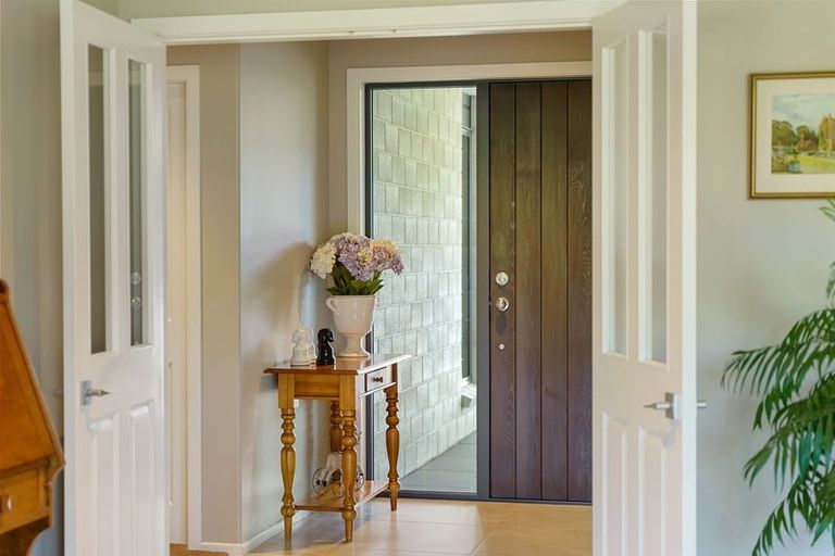 Photo of property in 36 Titoki Road, Waikanae Beach, Waikanae, 5036