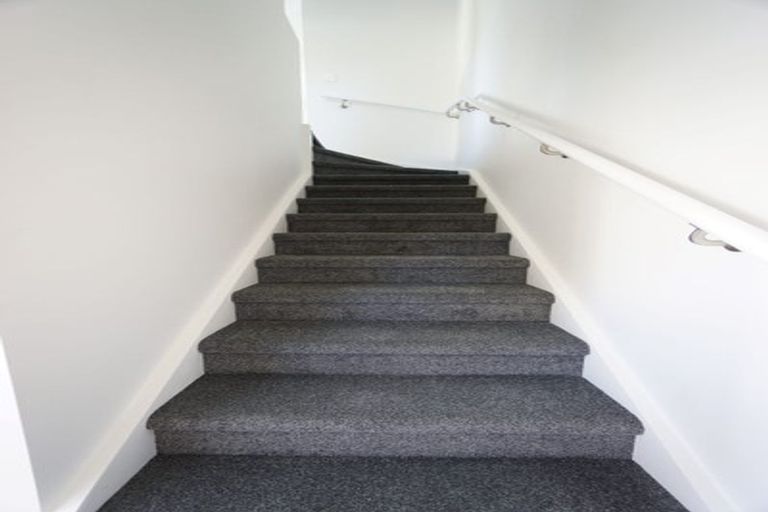 Photo of property in 1/22 Takapu Street, Henderson, Auckland, 0612