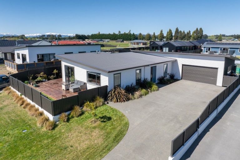 Photo of property in 28 Burnby Drive, Te Anau, 9679