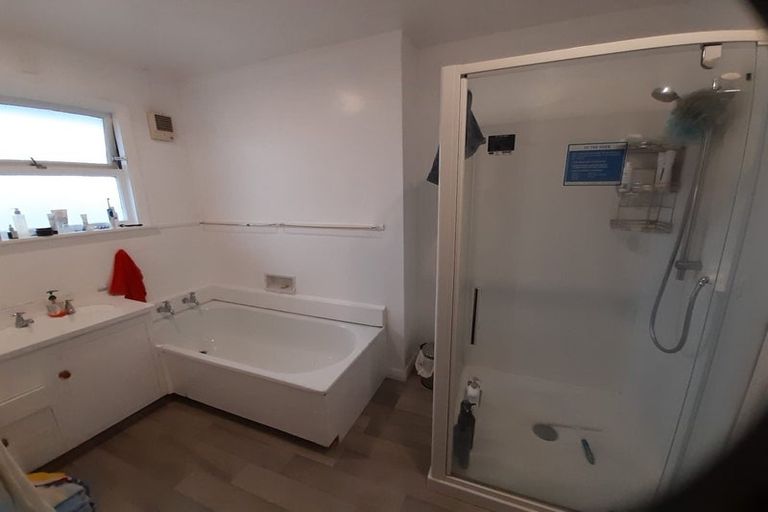 Photo of property in 28 Newbridge Place, Ilam, Christchurch, 8041