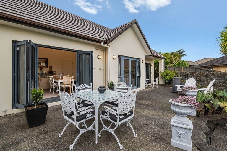 Photo of property in 37 Starlight Cove, Hobsonville, Auckland, 0618