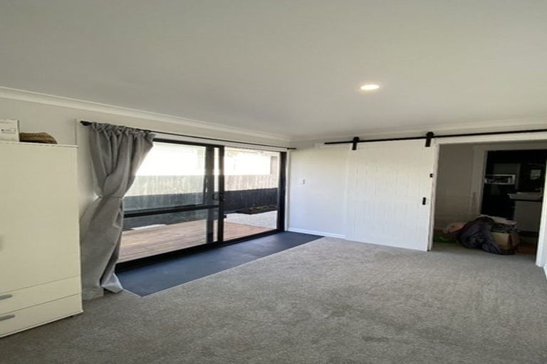 Photo of property in 14 Evans Road, Weymouth, Auckland, 2103