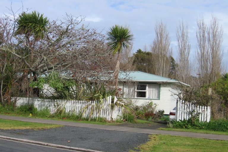 Photo of property in 111 Awaroa Road, Helensville, 0800