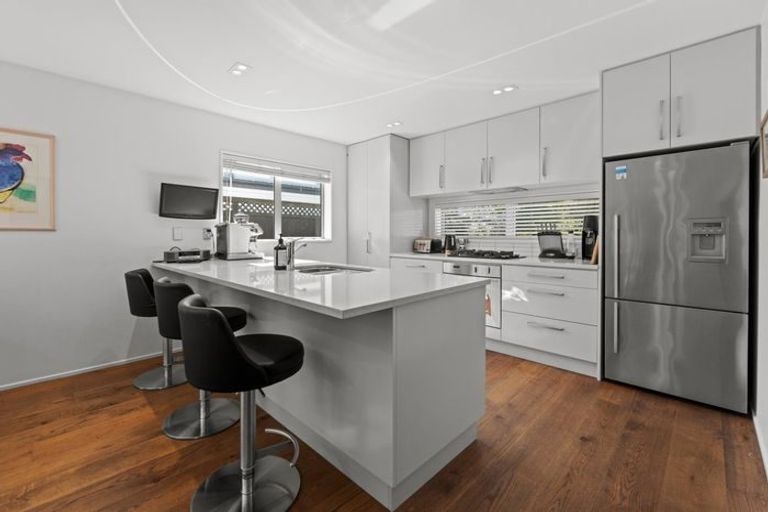 Photo of property in 35b Holly Road, St Albans, Christchurch, 8014