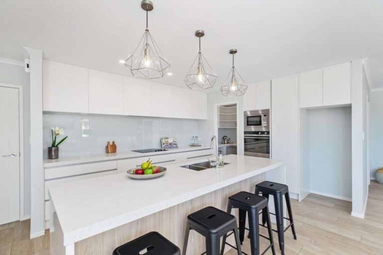 Photo of property in 52 Sunset Drive, Pukekohe, 2120