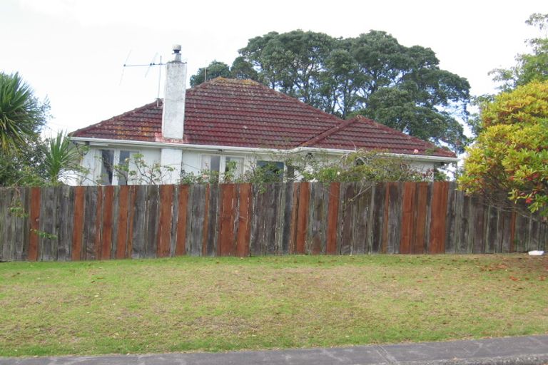 Photo of property in 1/35 Verran Road, Birkenhead, Auckland, 0626