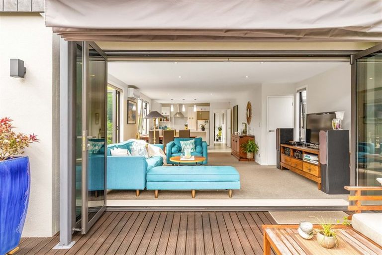 Photo of property in 16a Wharf Road, Te Atatu Peninsula, Auckland, 0610